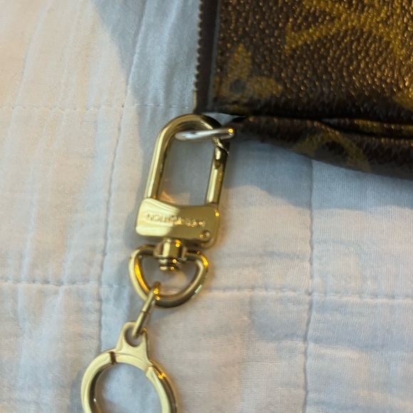 Louis Vuitton Monogrammed Wristlet “Pouchette” - Picture 6 of 9